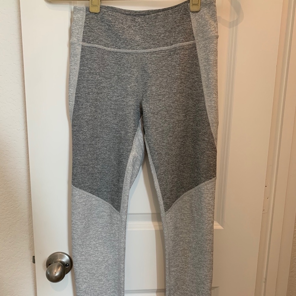 Outdoor voices crop leggings